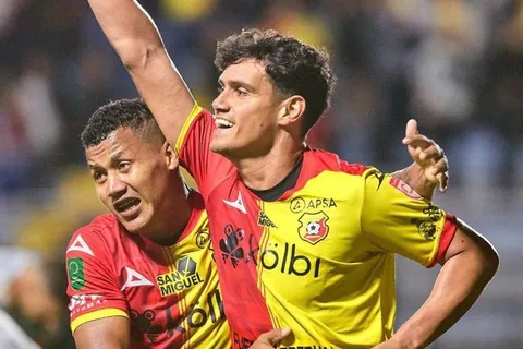 ¿Se va de Herediano? La oferta que tiene Yeltsin Tejeda para volver al exterior