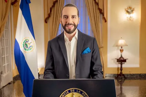 Bukele afirma que El Salvador tuvo en contra al árbitro
