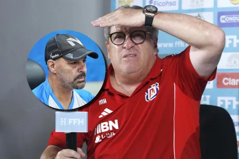 Miguel Herrera le responde al Fantasma Figueroa. (Foto: Teletica)