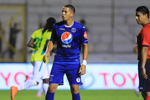 Josué Villafranca se marcha al fútbol español
