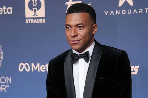 “No existe tal persona”: Dongqiudi sustituye el nombre de Mbappé en su lista del Balón de Oro 2026