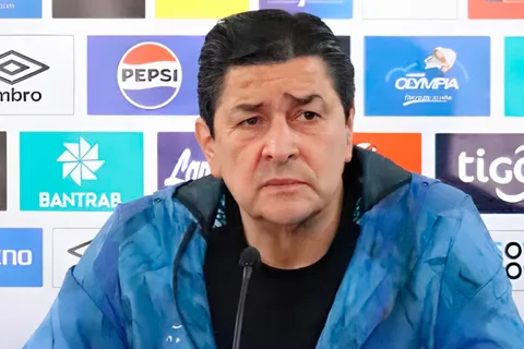 Luis Fernando Tena confirma que tiene un problema para el debut de Guatemala en la Liga de Naciones