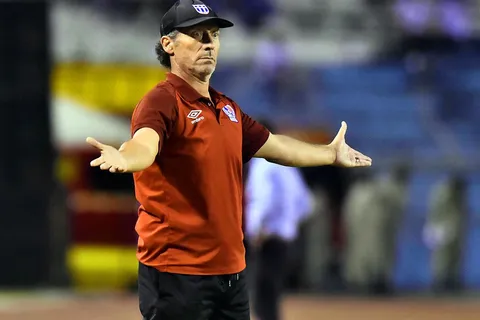 Pedro Troglio rompería los libros del fútbol en Centroamérica con este récord