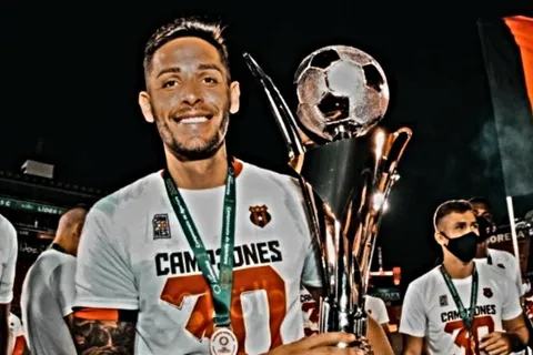 Oficial: Jonathan Moya abandona a la Liga Deportiva Alajuelense