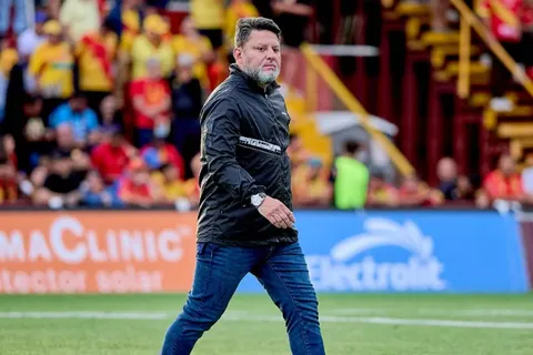 Jafet Soto recibe un duro revés con un fichaje. (Foto: La Nación)