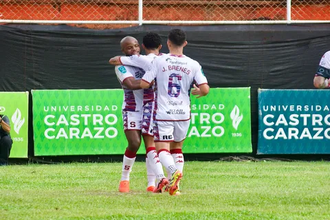 Saprissa cerca tener otra salida al fútbol europeo.