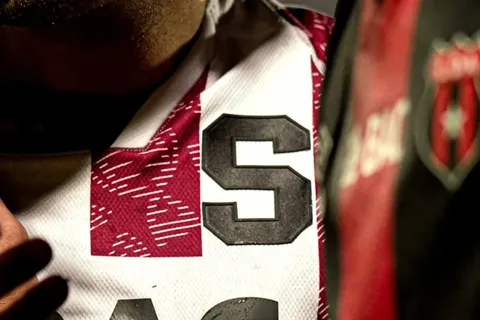 Saprissa y Alajuelense se mueven en este mercado.