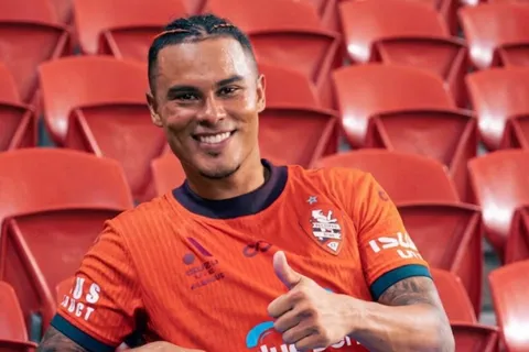 Youstin Salas vuelve a Costa Rica.