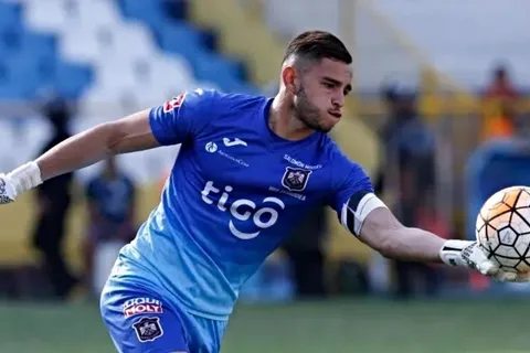 Liga Concacaf: Benji Villalobos, arquero del Águila, envió un aviso a la Liga Deportiva Alajuelense