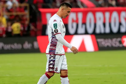 David Guzmán le pone fecha de vencimiento a su vínculo con Saprissa