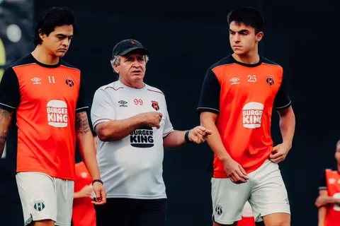 Sorpresa en Alajuelense: uno de los futbolistas castigados por Machillo Ramírez confirmó la noticia que cambia su futuro