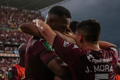 Los dos jugadores señalados en Saprissa que ponen en alerta a Vladimir Quesada