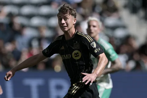 La MLS reconoce a Nathan Ordaz de una manera muy emotiva