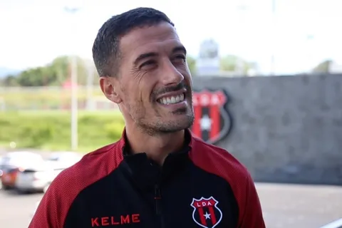 Desde Argentina llegó el primer refuerzo de Alajuelense para el próximo torneo