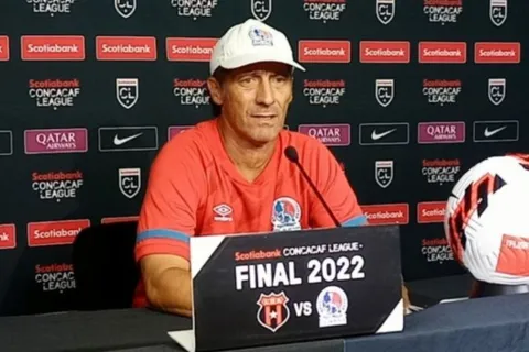Pedro Troglio tiene muchas ganas de ser campeón de la Liga Concacaf