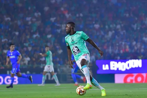 La extraña petición desde México para Joel Campbell en León