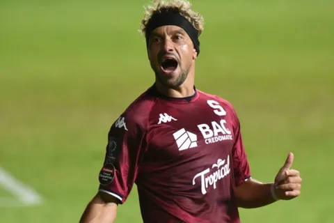 ¡No se repartan nada! Saprissa empata con Pumas y la serie de Concachampions queda abierta