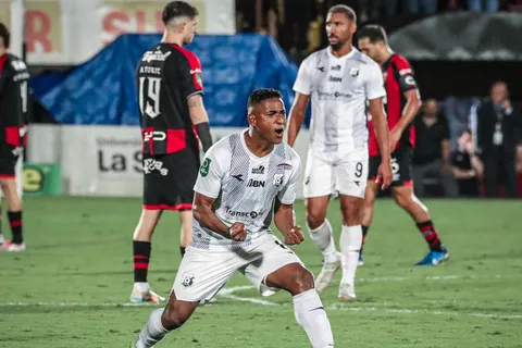 Llegó la 30: el Herediano de Jafet Soto es campeón y hunde a Alajuelense en la peor época de su historia