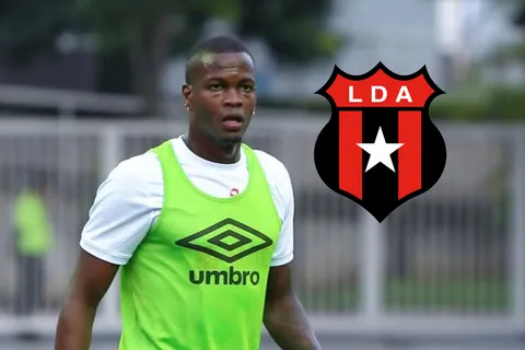 Larry Angulo no se guarda nada: el ex Alajuelense sorprende con su desahogo tras ser limpiado por Machillo Ramírez
