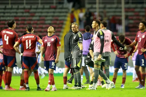 "Está más afuera que adentro": la crisis de la Selección de Costa Rica se profundiza con una salida de peso que nadie tenía en los planes
