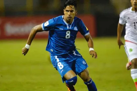 Denis Pineda reacciona furioso con Federación Salvadoreña de Fútbol