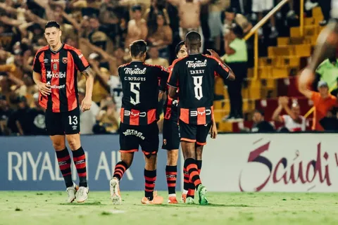 Alajuelense no lo pudo retener y se va a un grande de Sudamérica.