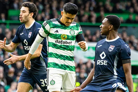 Luis Palma falló dos penales con el Celtic en la Liga de Escocia (VIDEO)