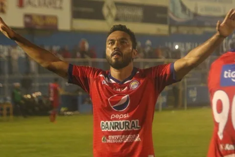 Carlos Kamiani Félix, a punto de lograr un record histórico
