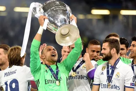 Keylor lució entre los 30 mejores porteros de la historia