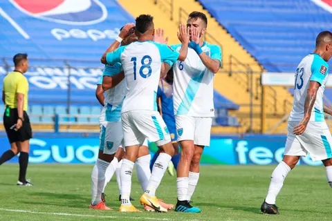 Guatemala golea 5-0 a San Vicente y las Granadinas al medio tiempo