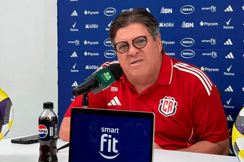 Piojo Herrera recibe la sentencia que pone en duda su trabajo mientras peligra la clasificación de Costa Rica al Mundial 2026