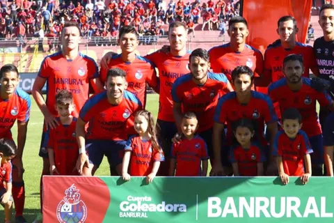 Municipal da de baja a tres jugadores