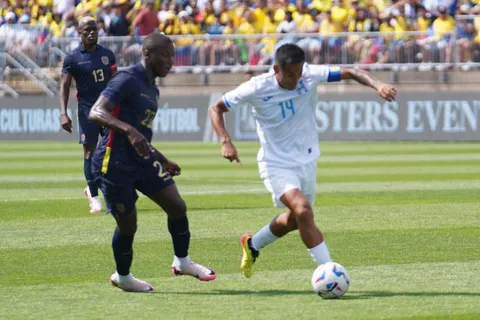 Un error sobre el final provocó la derrota de Honduras contra Ecuador (Video)