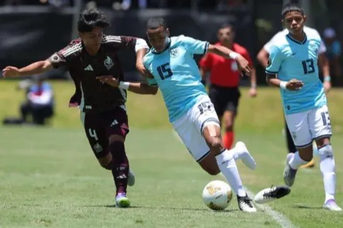 Tiene 15 años, es nieto de un histórico de la Selección de Panamá y lo fichó uno de los equipos más grandes de Argentina