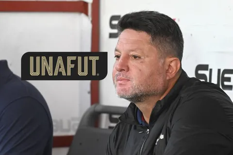 Jafet Soto enojado.