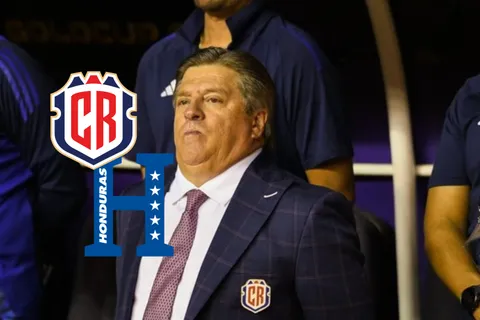 Limpieza y drástica decisión del Piojo Herrera: la alineación confirmada de Costa Rica vs. Honduras para jugarse la clasificación al Mundial 2026