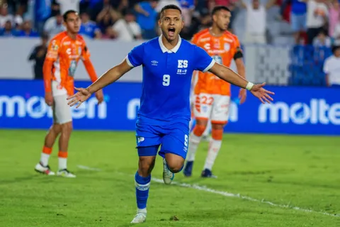 Emerson Mauricio se ilusiona con la Selección de El Salvador tras los primeros juegos del Bolillo Gómez