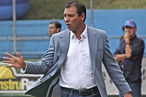 Mauricio Tapia y un balance contraproducente al mando de Comunicaciones