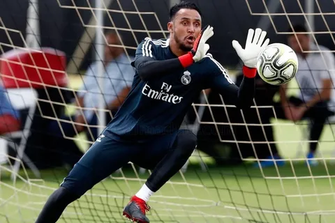 Keylor Navas fue sorprendido por una leyenda del cine
