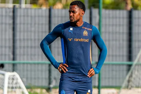 Mientras es buscado desde la Premier League, Michael Amir Murillo vive una situación límite en Olympique de Marsella.