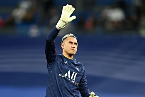 Piden el regreso de Keylor Navas al PSG tras otra mala actuación de Donnarumma