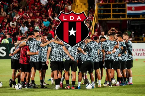 Campeón con Alajuelense lanza la verdad que más incomoda a los jugadores manudos en medio de la crisis: “Les pagan demasiado bien”