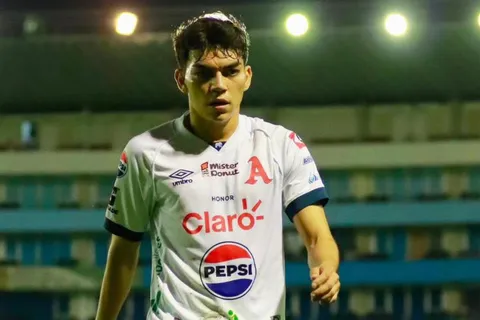 "Crisis": Leo Menjívar hace la autocrítica que nadie se atrevió sobre el momento de Alianza