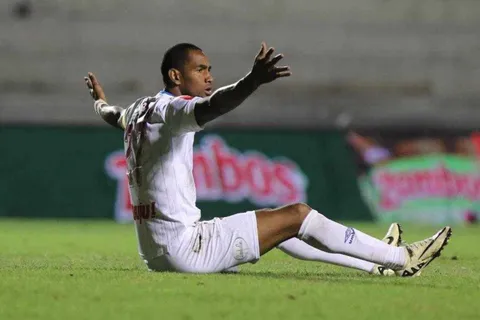 ¡Decidido! Esto es lo que pasará con Jerry Bengtson tras agresión a un aficionado de Olimpia