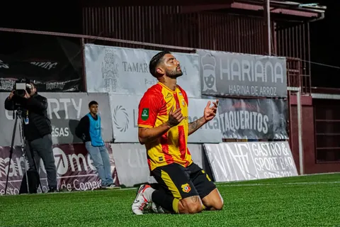 Everardo Rubio, jugador de Herediano.