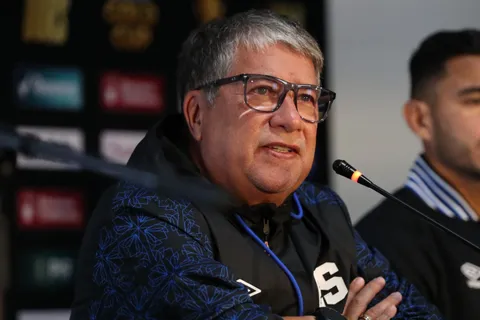 Decisión tomada: Bolillo Gómez confirma el once de El Salvador para el duelo contra Honduras y una sorpresa genera revuelo