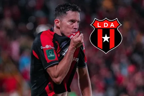 De nuevo en el CAR: Bryan Oviedo vuelve a acercarse a Alajuelense mientras decide si se retira a los 36 años