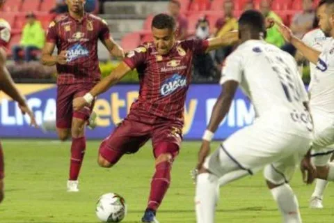 Roger Rojas pone en riesgo su carrera y su vida por una mala decisión