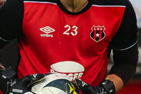 El ex Alajuelense que se arrepiente.