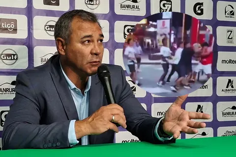Mauricio Tapia rompe el silencio tras la trifulca de los jugadores de Antigua contra los aficionados de Malacateco